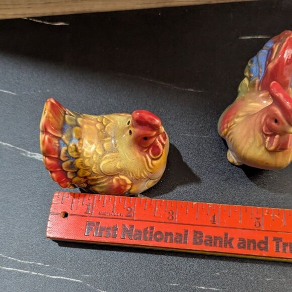 Ceramic Rooster & Hen Salt And Pepper Shakers Vintage Farmhouse Decor Kitchen - Picture 8 of 8